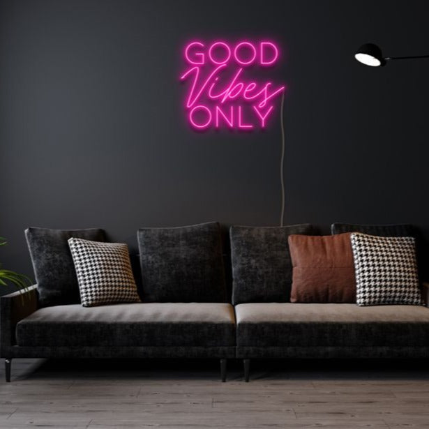 Good Vibes Only Néon Personnalisé | Enseigne LED Au Maroc – MyNeonClub