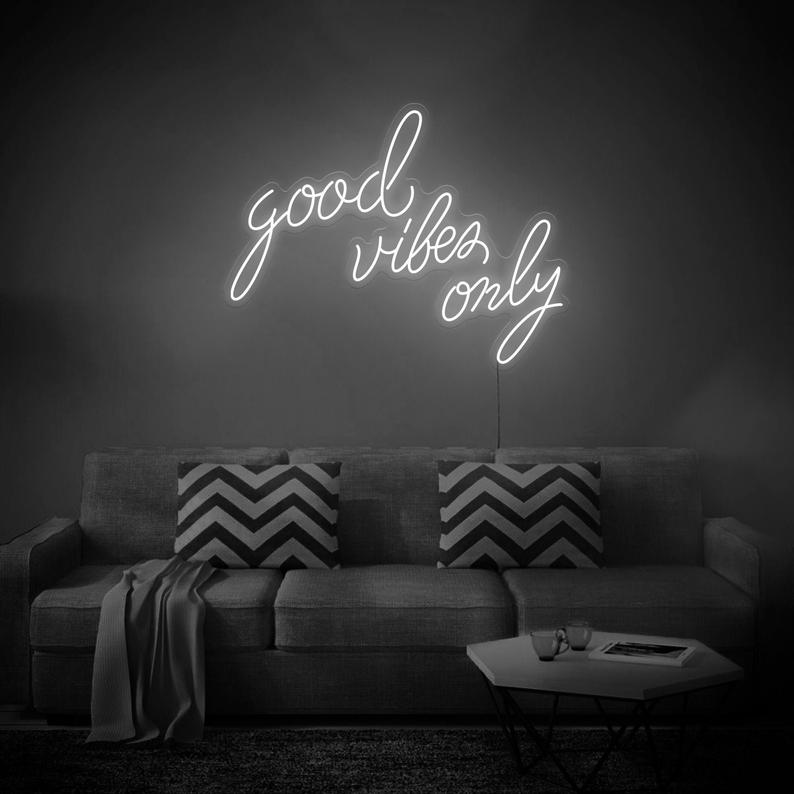 Good vibes only Néon Personnalisé | Enseigne LED Au Maroc – MyNeonClub
