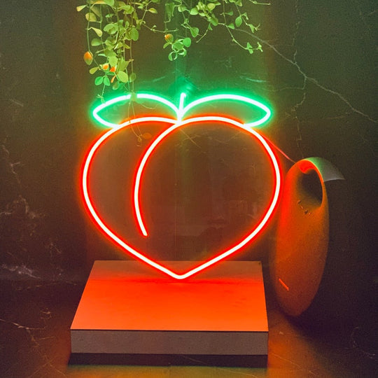 Peach Néon Personnalisé | Enseigne LED Au Maroc – MyNeonClub