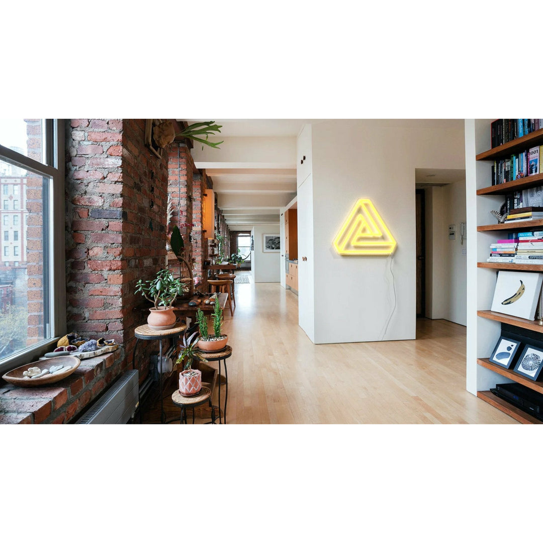 Infinty Triangle Néon Personnalisé | Enseigne LED Au Maroc – MyNeonClub