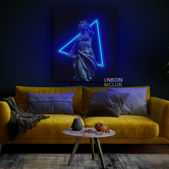Statue with Blue Triangle Neon pop art Néon Personnalisé | Enseigne LED Au Maroc – MyNeonClub