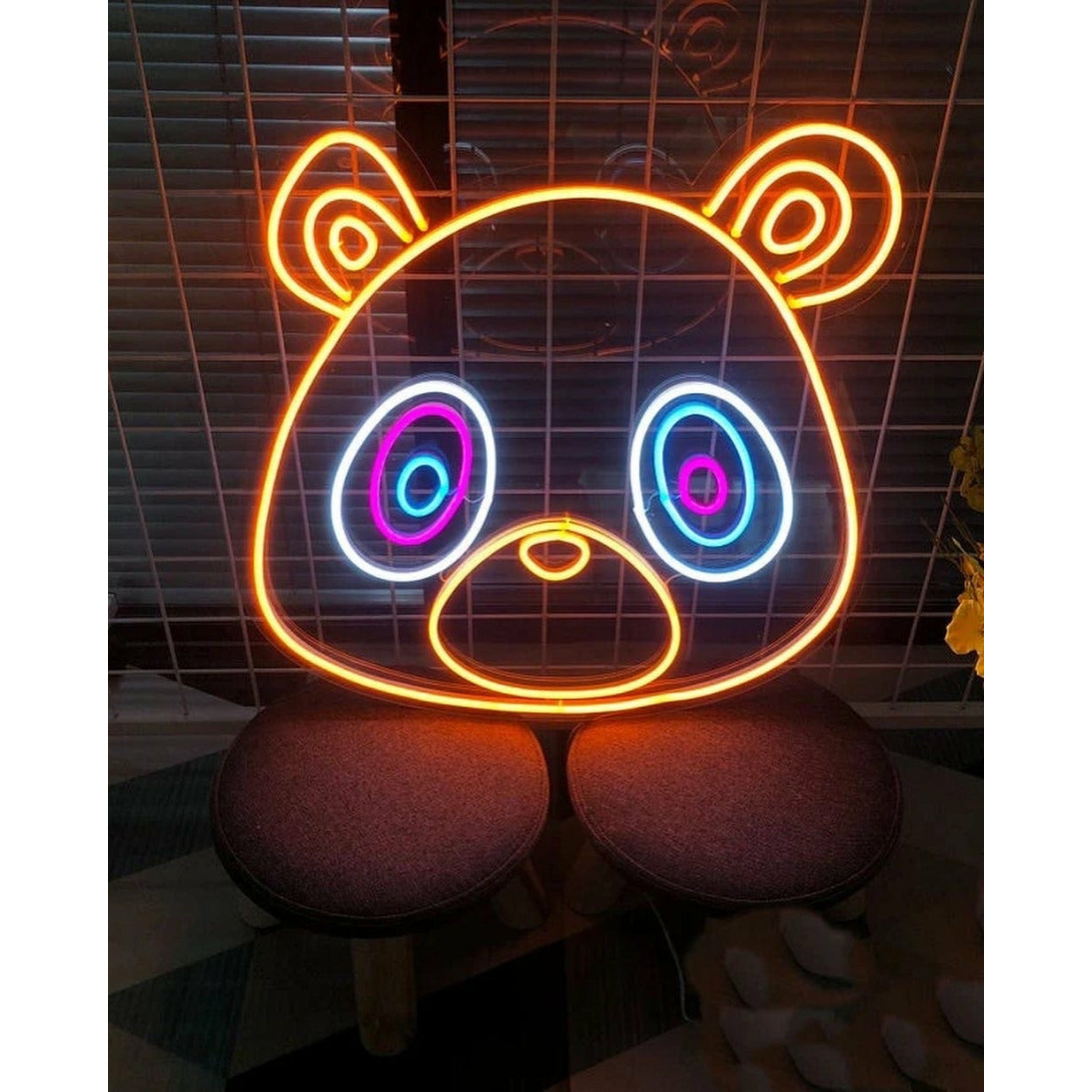 Kayne west Bear Néon Personnalisé | Enseigne LED Au Maroc – MyNeonClub