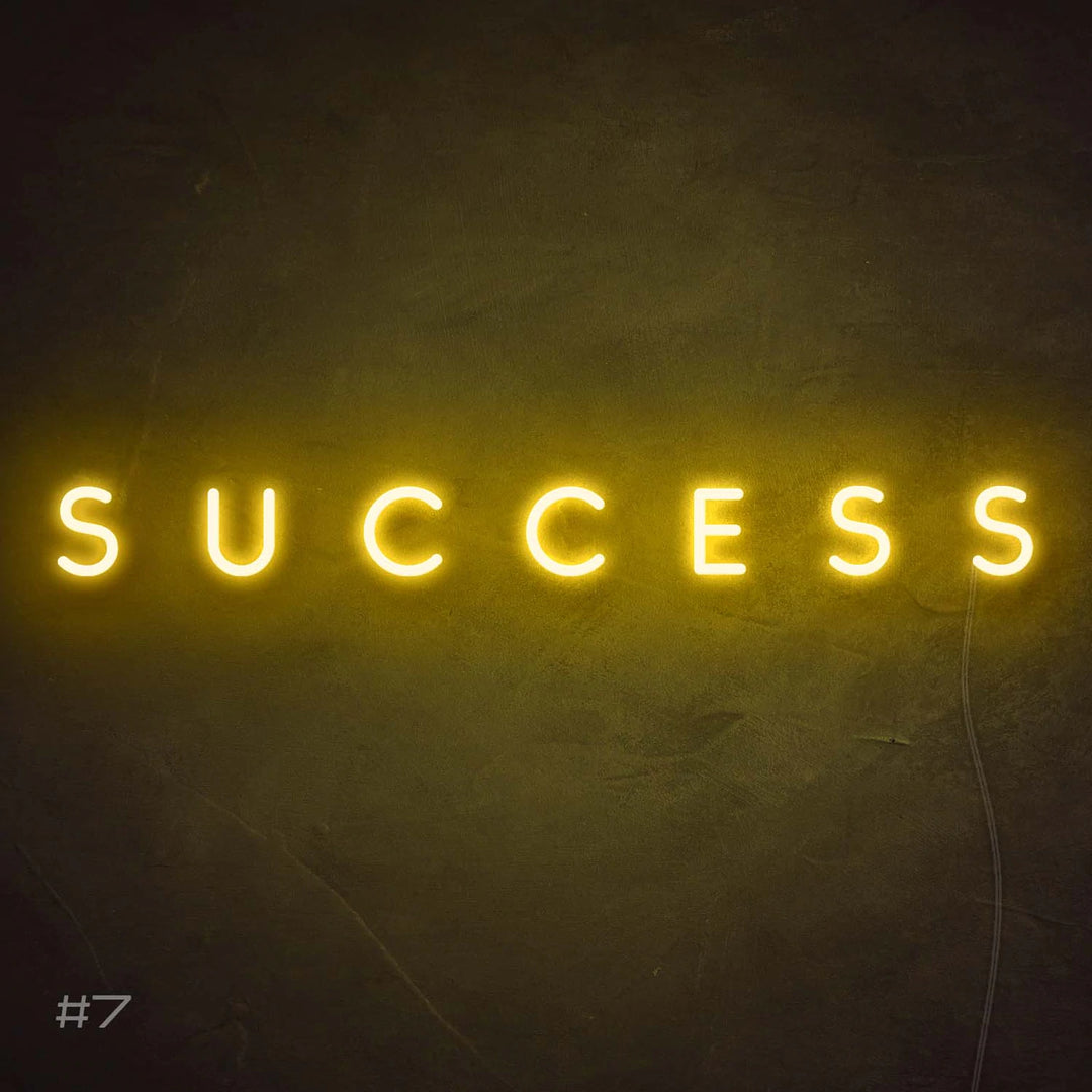 Success Néon Personnalisé | Enseigne LED Au Maroc – MyNeonClub