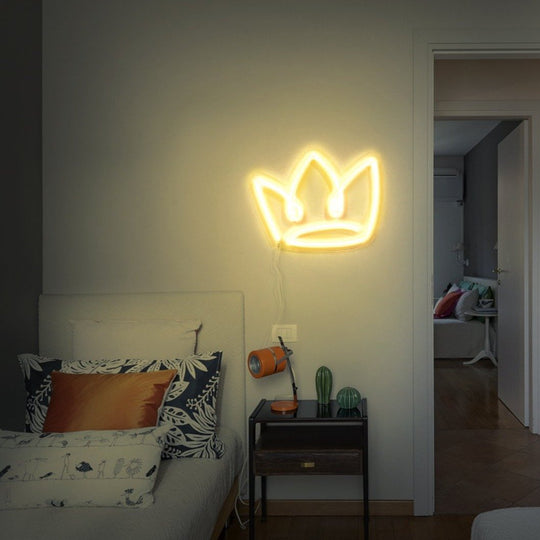 Crown Néon Personnalisé | Enseigne LED Au Maroc – MyNeonClub