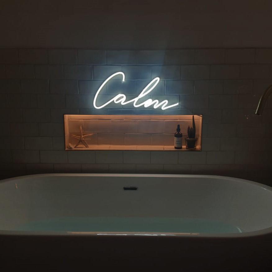 CALM Néon Personnalisé | Enseigne LED Au Maroc – MyNeonClub