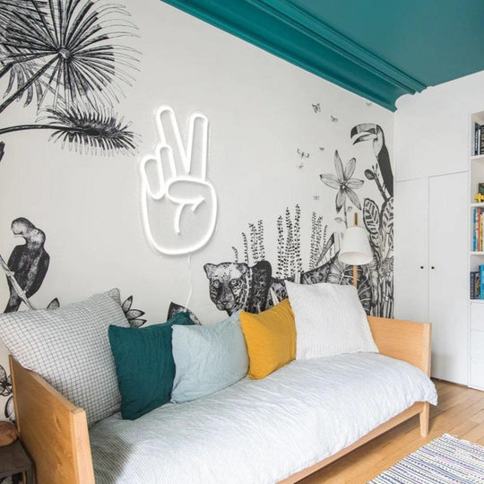 Peace Néon Personnalisé | Enseigne LED Au Maroc – MyNeonClub
